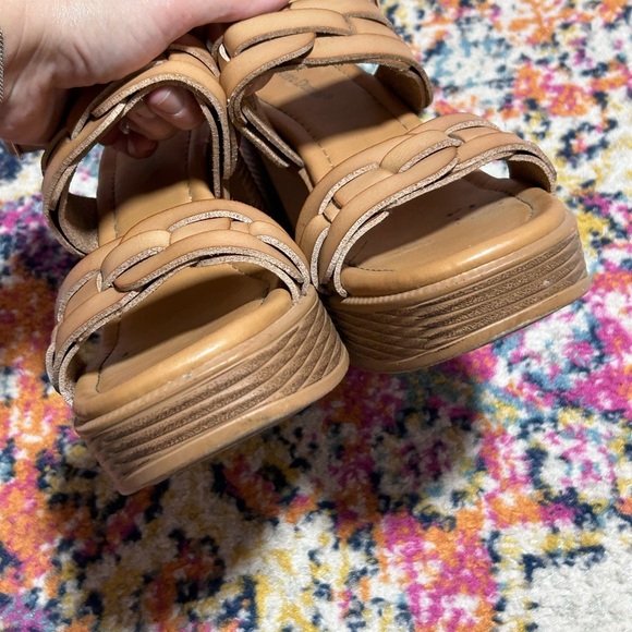 Buckle | Pierre Dumas Woven Heeled Sandal Size 10 - Picture 13 of 15